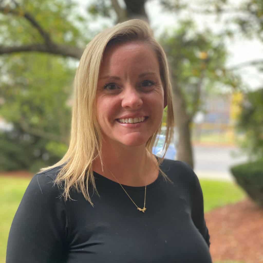 Kelly Bunero, Principal